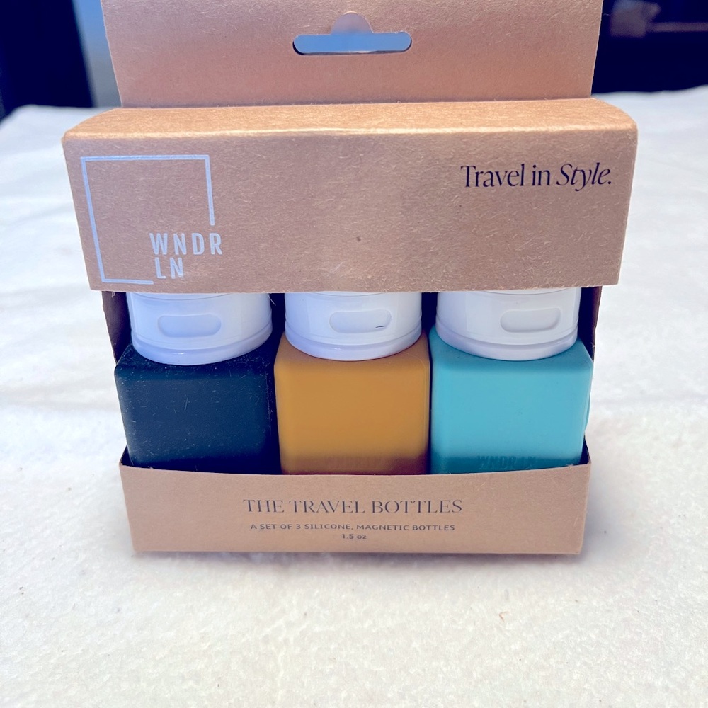 WNDRLN Wonder Lane Magnetic 1.5 oz Travel Bottles New